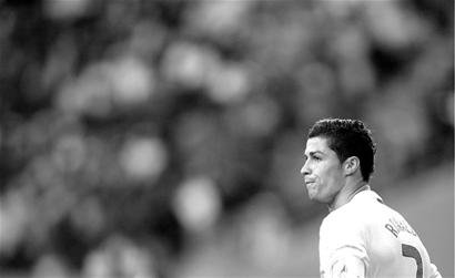 跟队：阿拉巴确定离队吕迪格或去沙特 皇马关注雅奎特 施洛特贝克（队记：阿拉巴确认离队，吕迪格或赴沙特；皇马关注雅奎特与施洛特贝克）