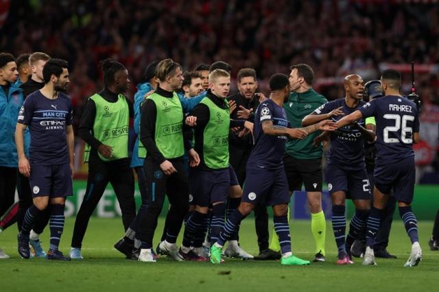 篮球场上最伤人的五个动作（篮球场上五个最易致伤的动作）