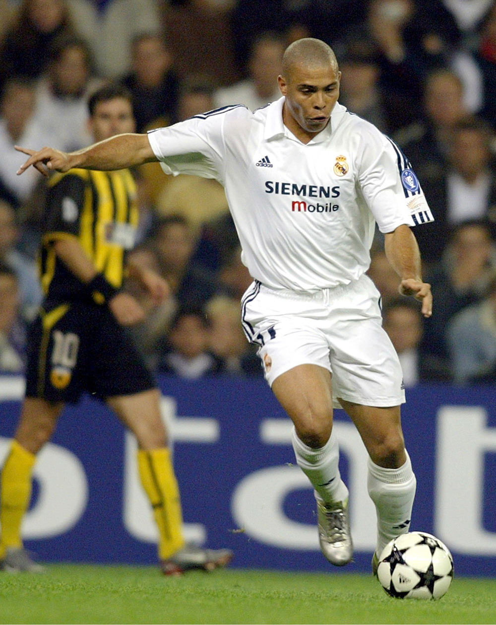 提前1轮上岸！梅州2-2英博，三镇和新鹏城确定保级成功（提前一轮完成保级！梅州2-2英博，三镇与新鹏城成功上岸）