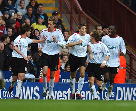 意甲出现一条大鱼！4大豪门开始抢人，年仅26岁4000万欧底价（意甲现顶级猎物：四大豪门围抢，26岁球星标价4000万欧）