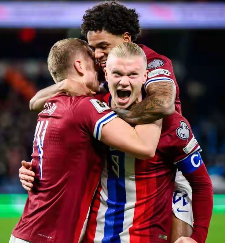 巴萨重返诺坎普进行公开训练，卡萨多：我梦想着在这里踢球（巴萨回归诺坎普开放训练，卡萨多：在这里踢球是我的梦想）