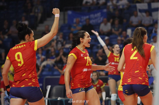 官方：中超国内球员顶薪500万 外援顶薪300万欧 赢球奖不超300万（官宣中超薪资新规：本土球员顶薪500万、外援最高300万欧，赢球奖上限300万）