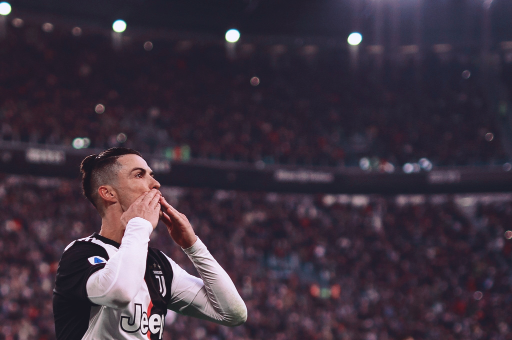 官方：2026女乙联赛将由足协和学体联共办，1月4日前预报名（2026年女乙联赛由足协与学体联联合主办，预报名截至1月4日）